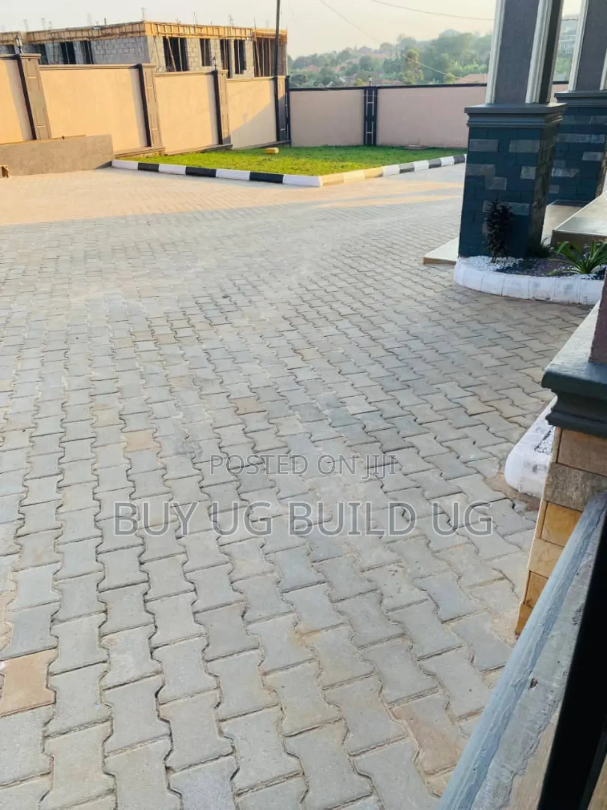 4bdrm Bungalow in Kitende Entebbe Road, Division B for sale in Division B