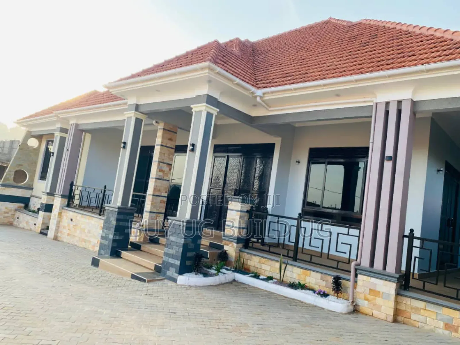 4bdrm Bungalow in Kitende Entebbe Road, Division B for sale in Division B