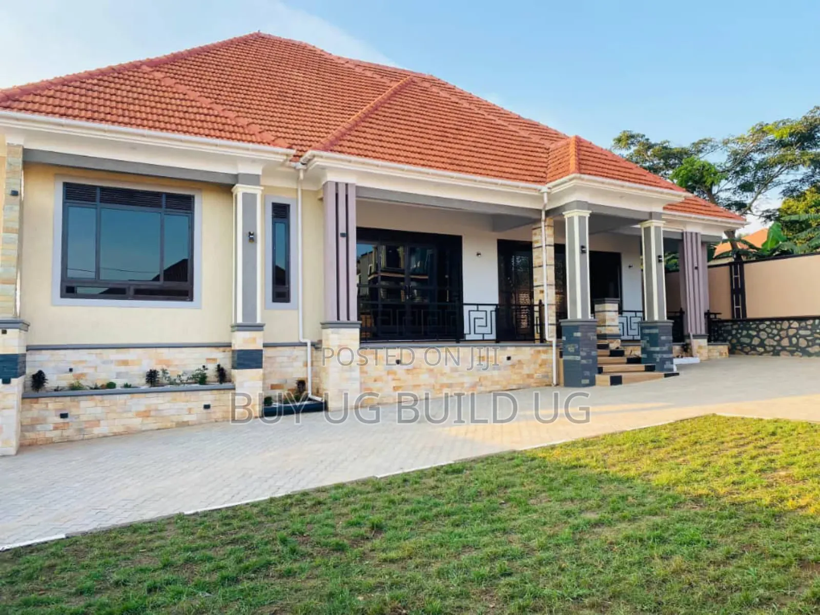 4bdrm Bungalow in Kitende Entebbe Road, Division B for sale in Division B
