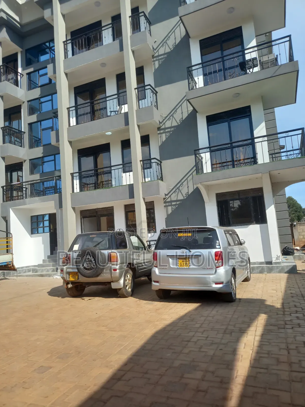 Furnished 2bdrm Condo in Kisaasi, Central Division for sale in Central Division