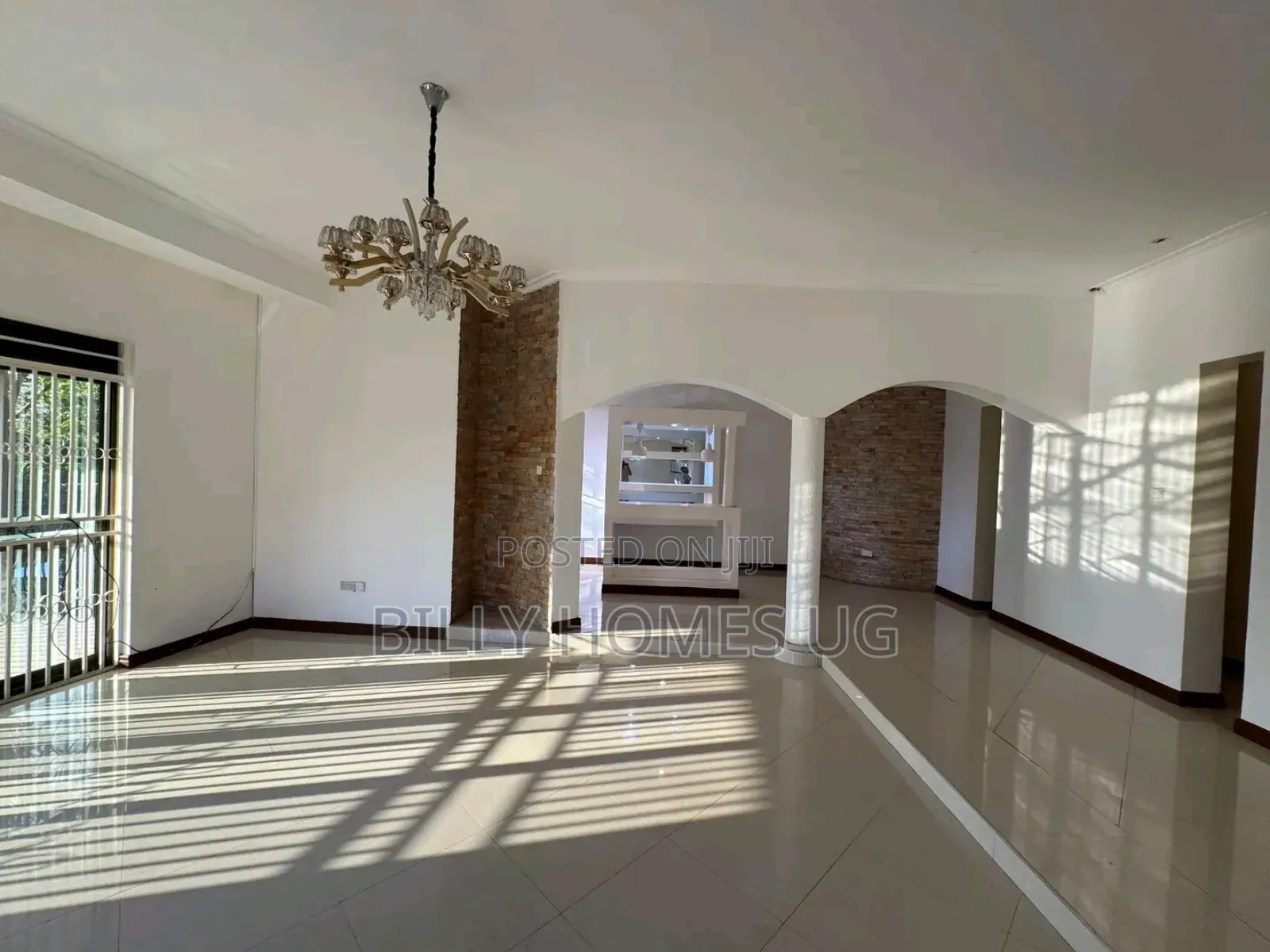 5bdrm Bungalow in Kira for sale in Kira