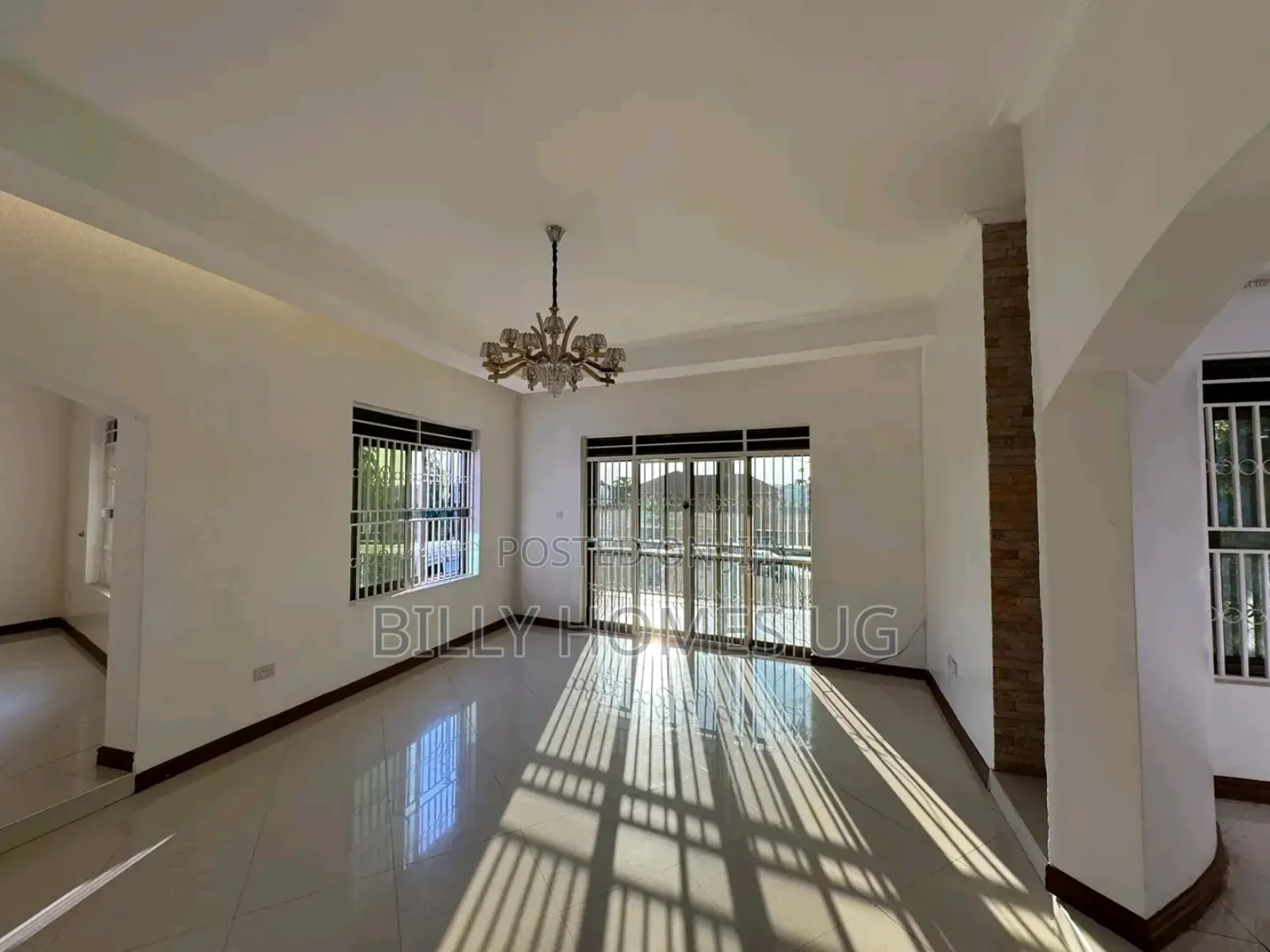 5bdrm Bungalow in Kira for sale in Kira