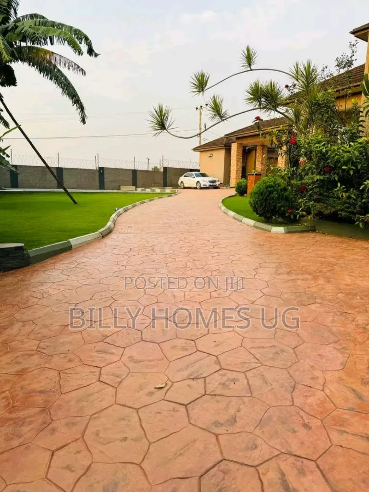6bdrm Mansion in Kira for sale in Kira