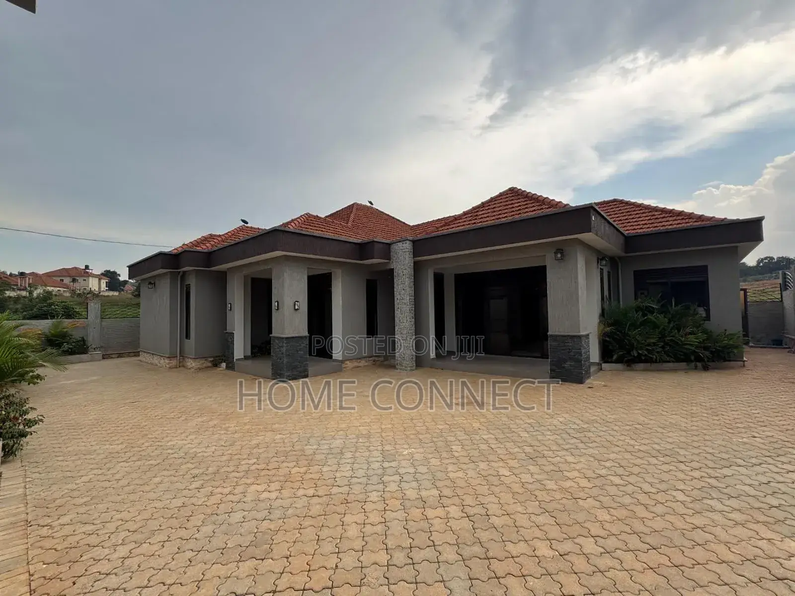 4bdrm Bungalow in Buziga, Central Division for sale in Central Division