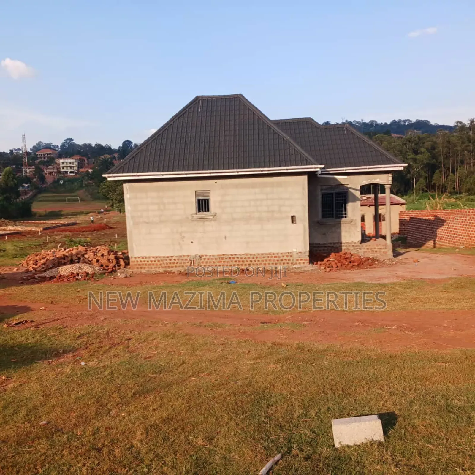 Beautiful Plot on Quicksale in Heart of Salaama Munyonyo Rd in Central Division
