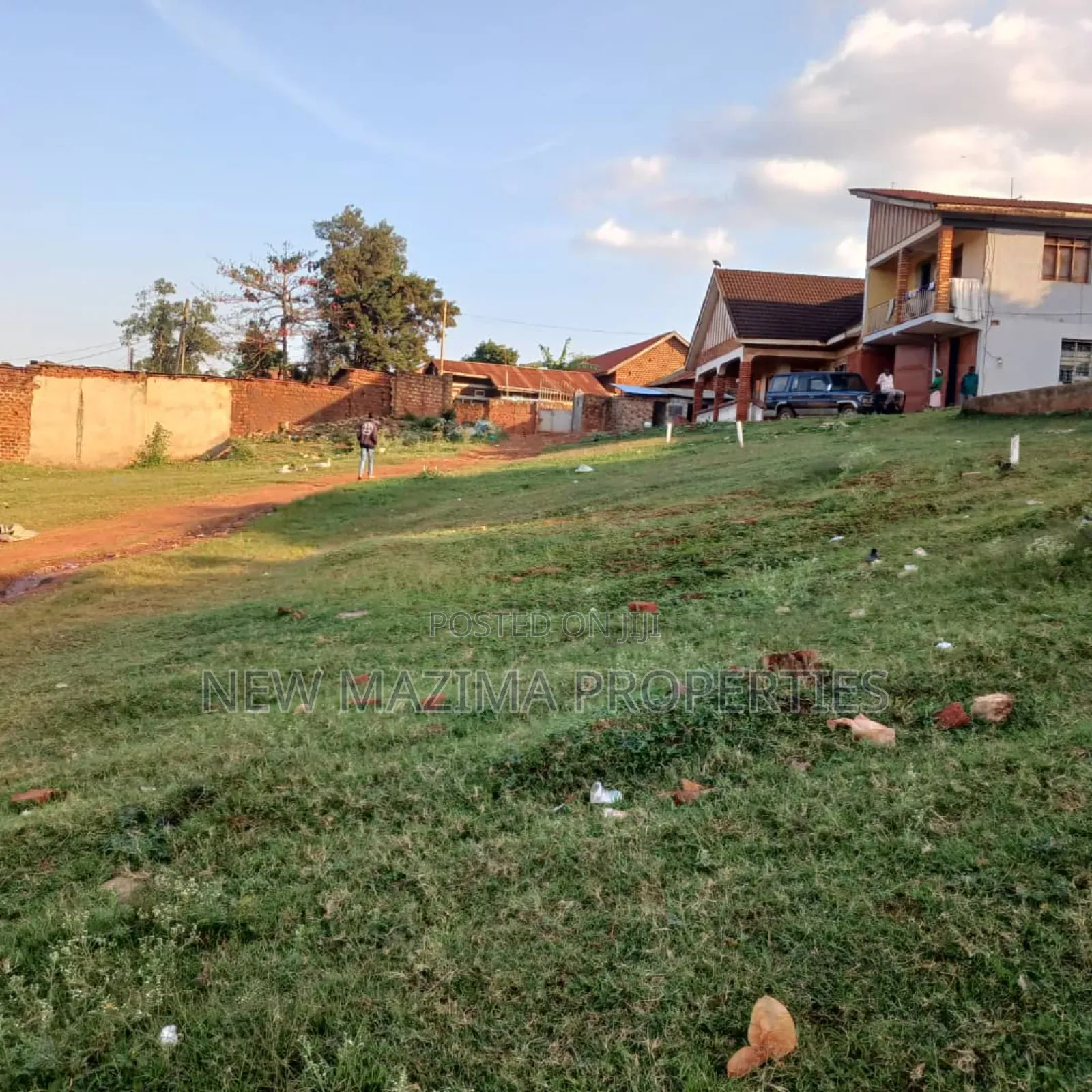 Beautiful Plot on Quicksale in Heart of Salaama Munyonyo Rd in Central Division