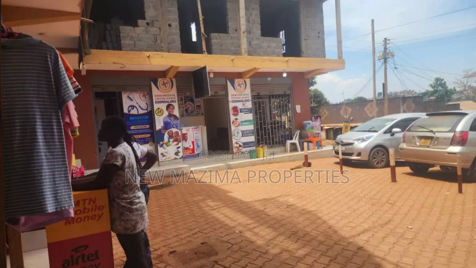 Commercia Plaza With Many Shops Selfcontained Rentals Onsale Kitende in Central Division