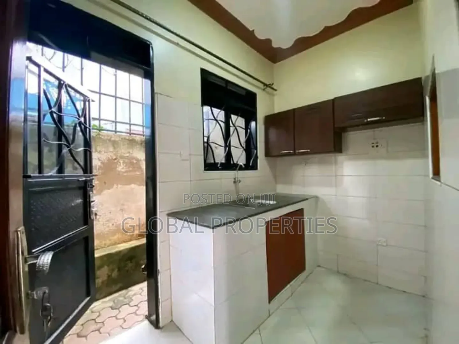 2bdrm Bungalow in Bulindo Estate, Central Division for rent in Central Division
