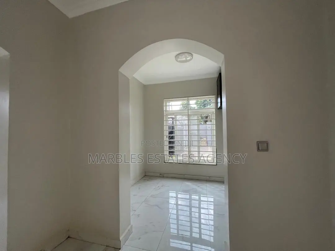 7bdrm House in Muyenga, Central Division for rent in Central Division