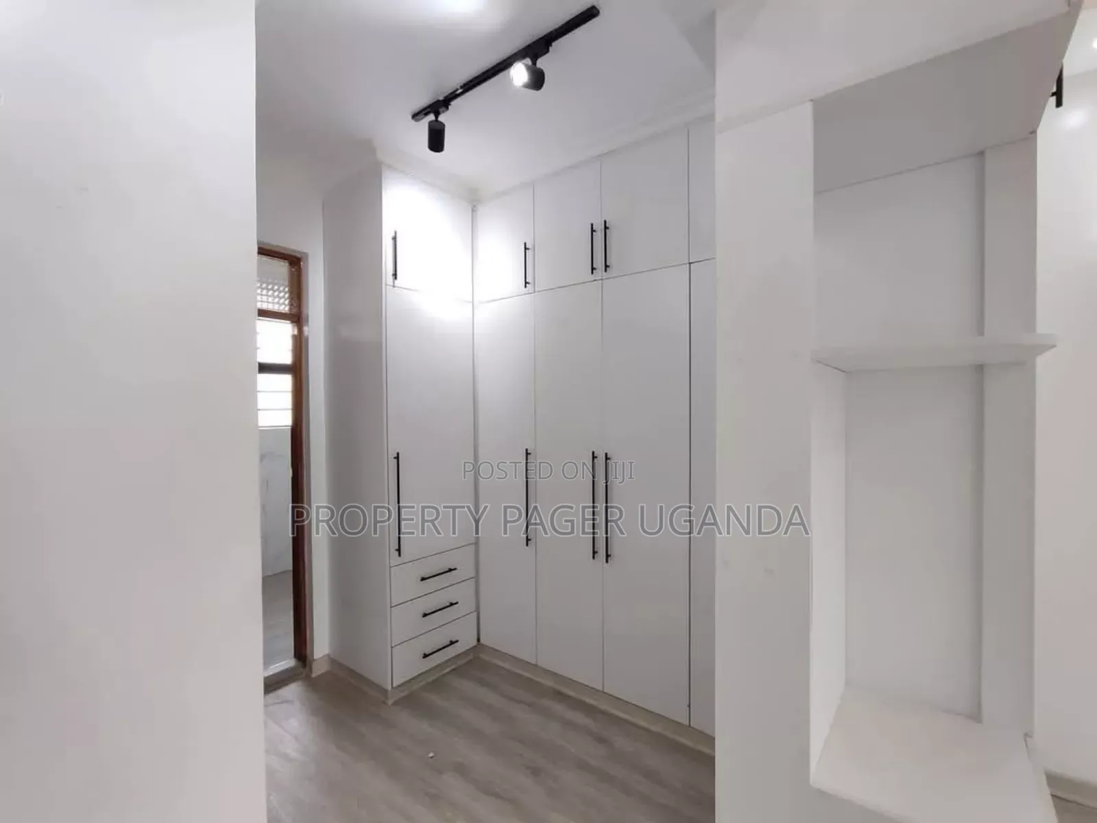 4bdrm Duplex in Kulambiro-Kungu Ring, Nakawa for sale in Nakawa