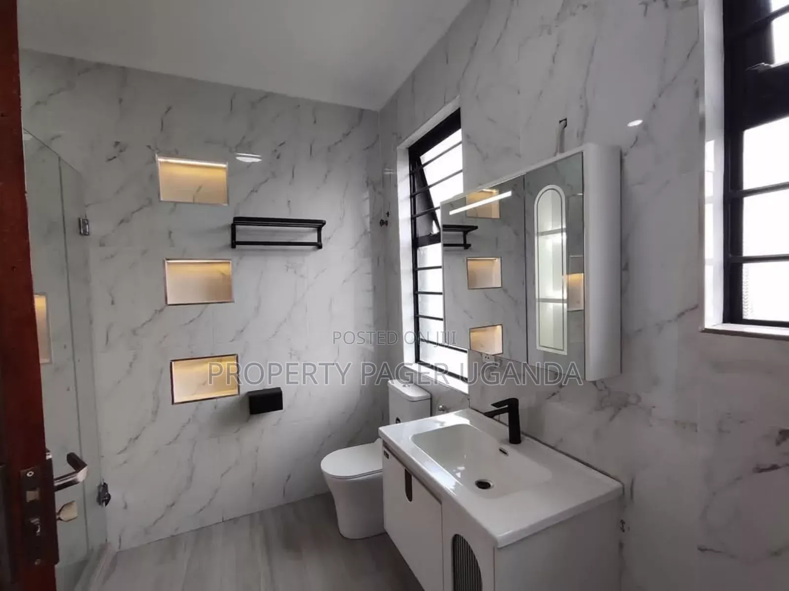4bdrm Duplex in Kulambiro-Kungu Ring, Nakawa for sale in Nakawa