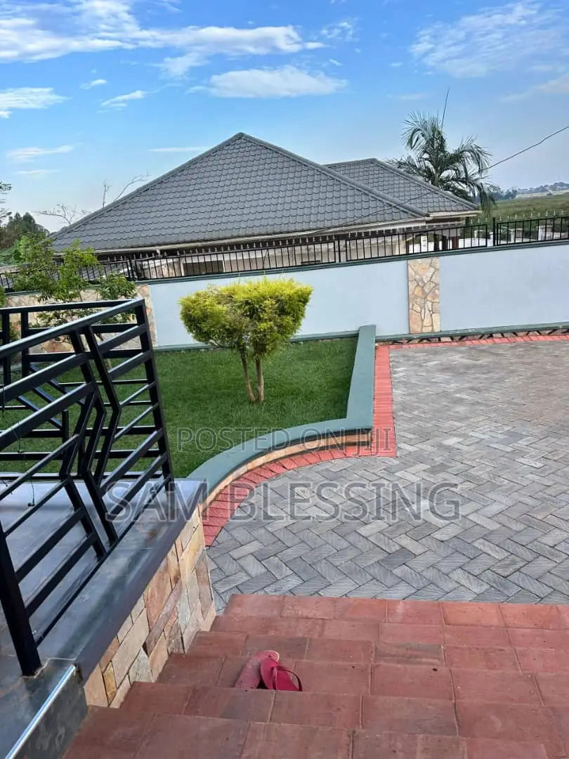 3bdrm House in Namulanda, Central Division for sale in Central Division