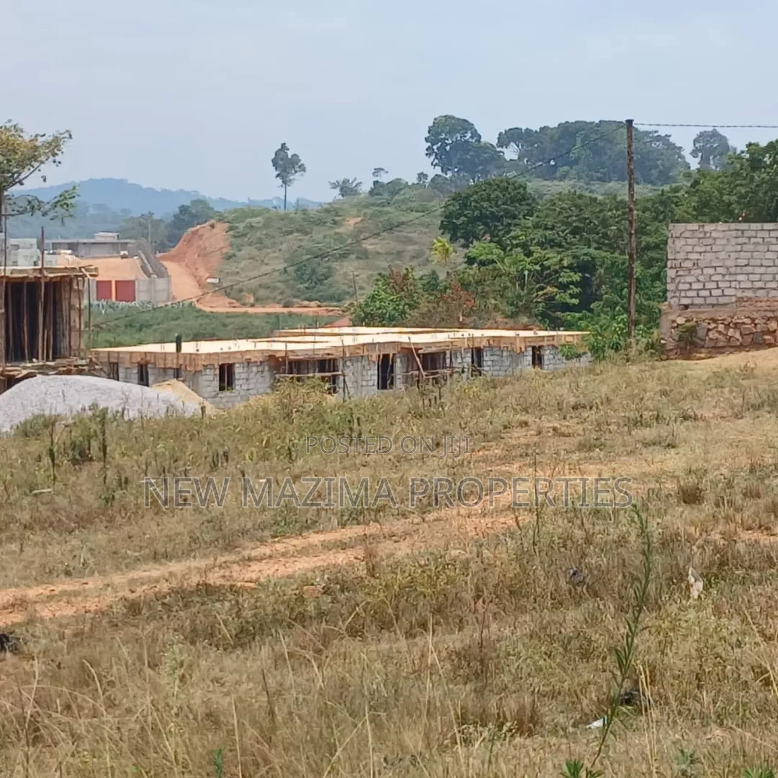 Beautiful Plots With Clear Lake View on Quicksale After Munyonyo in Central Division