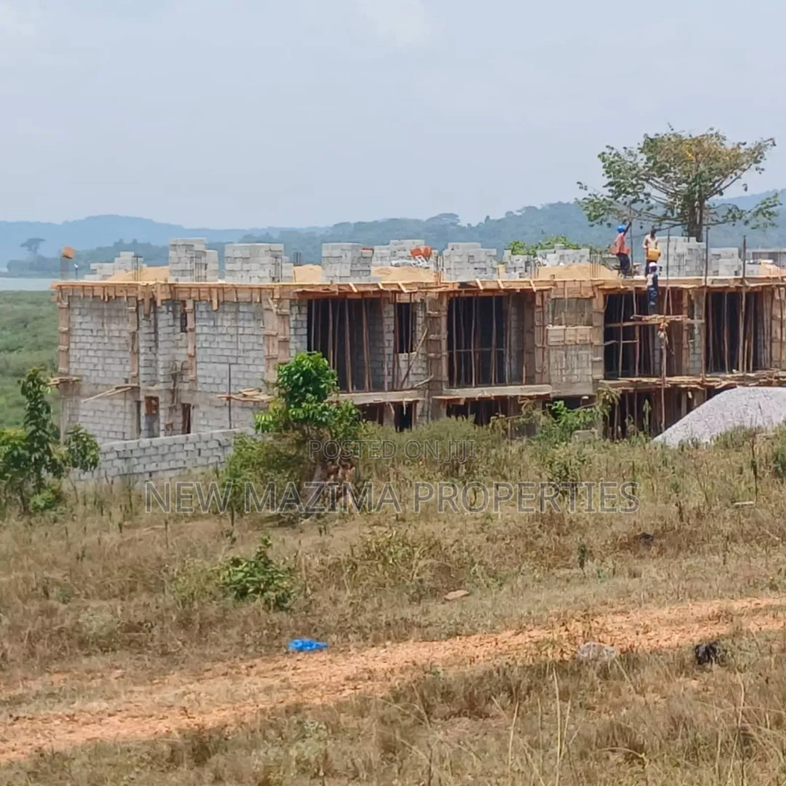 Beautiful Plots With Clear Lake View on Quicksale After Munyonyo in Central Division