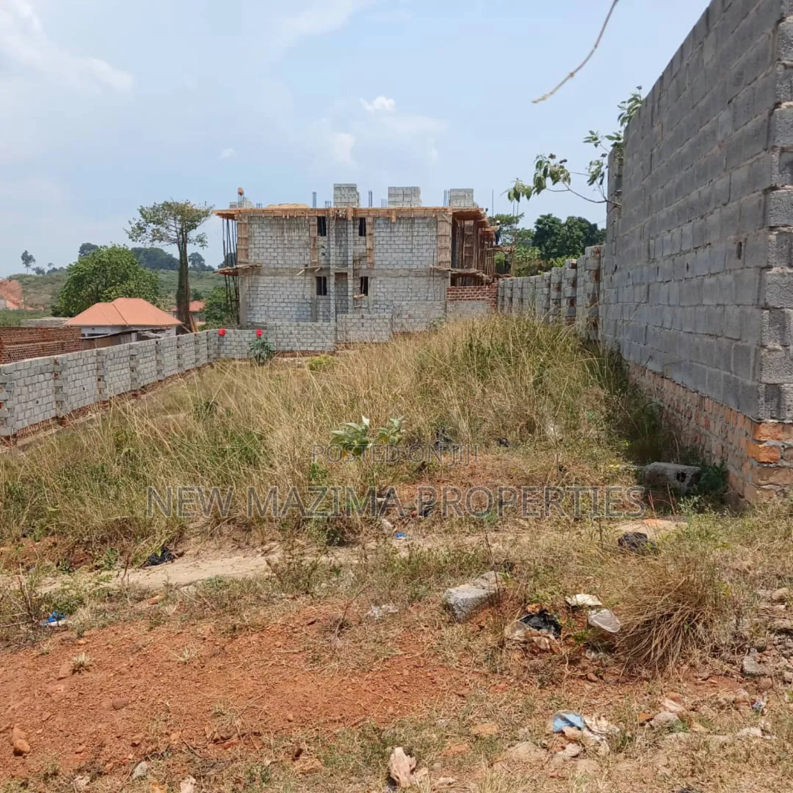Beautiful Plots With Clear Lake View on Quicksale After Munyonyo in Central Division