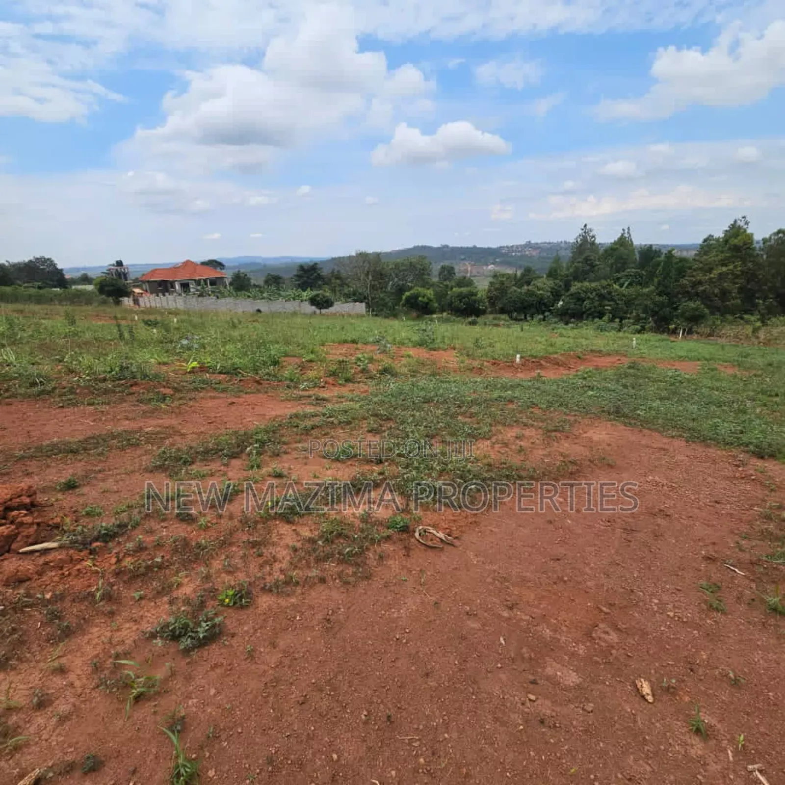 Commercial Plots on Forcedsale in Heart Kitende Ssisa Ntbe Rd in Central Division