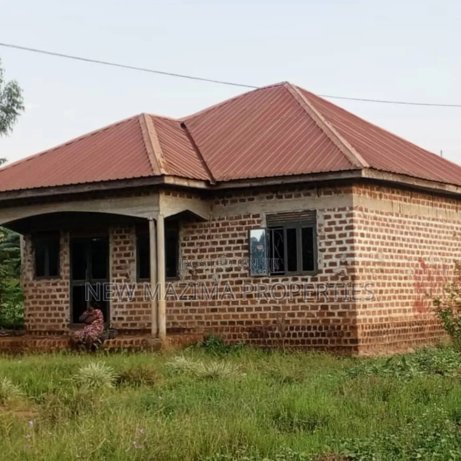 3bdrm Bungalow In Kasangati Kiti, Central Division For Sale in Central Division