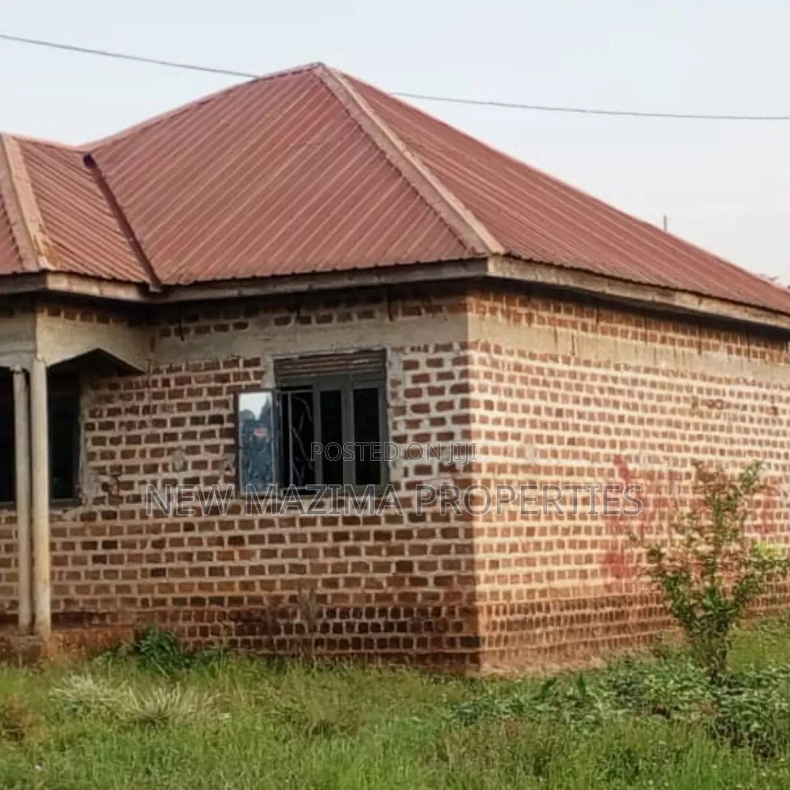 3bdrm Bungalow In Kasangati Kiti, Central Division For Sale in Central Division