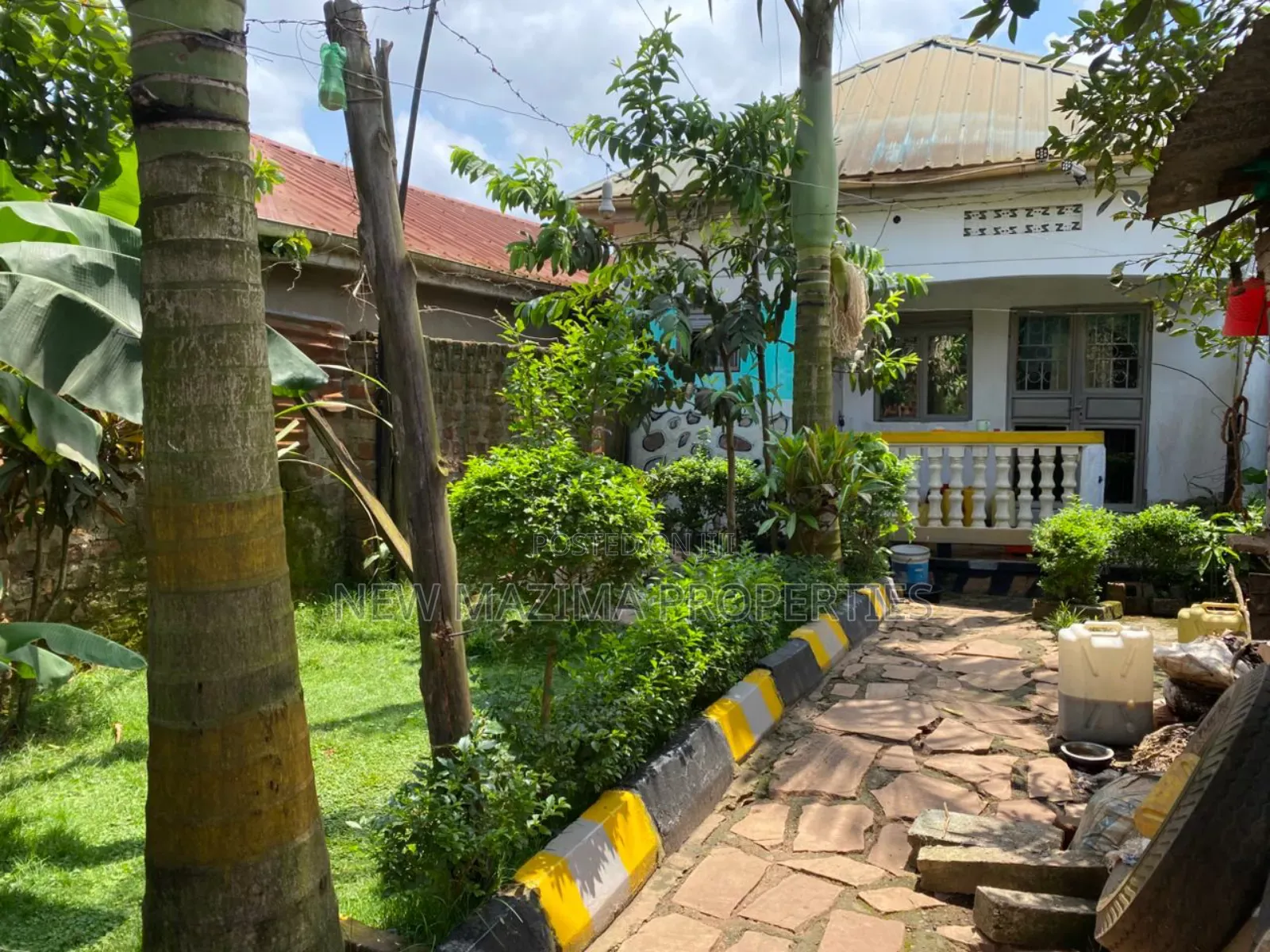 2bdrm House in Kawempe Kawanda, Central Division for sale in Central Division