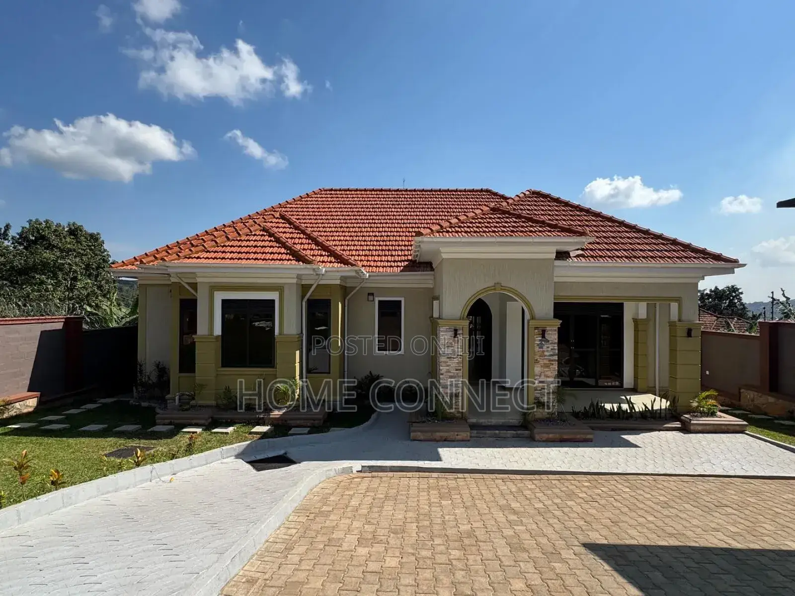 4bdrm Bungalow in Najjera 2, Central Division for sale in Central Division