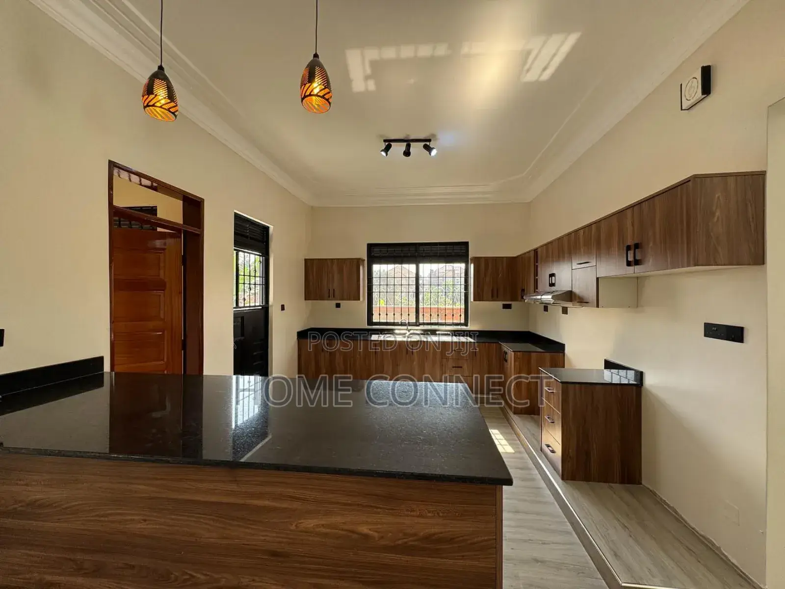 4bdrm Bungalow in Najjera 2, Central Division for sale in Central Division