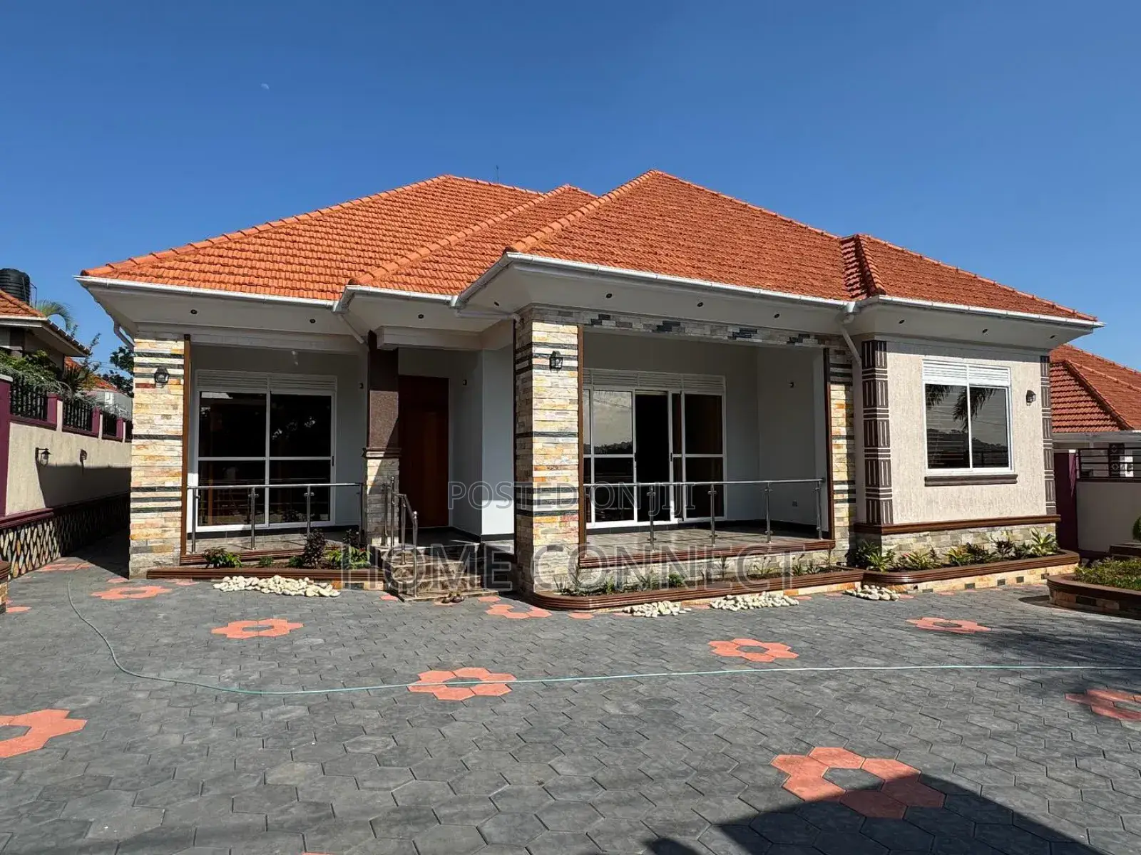4bdrm Bungalow in Bwebajja Akright, Central Division for sale in Central Division