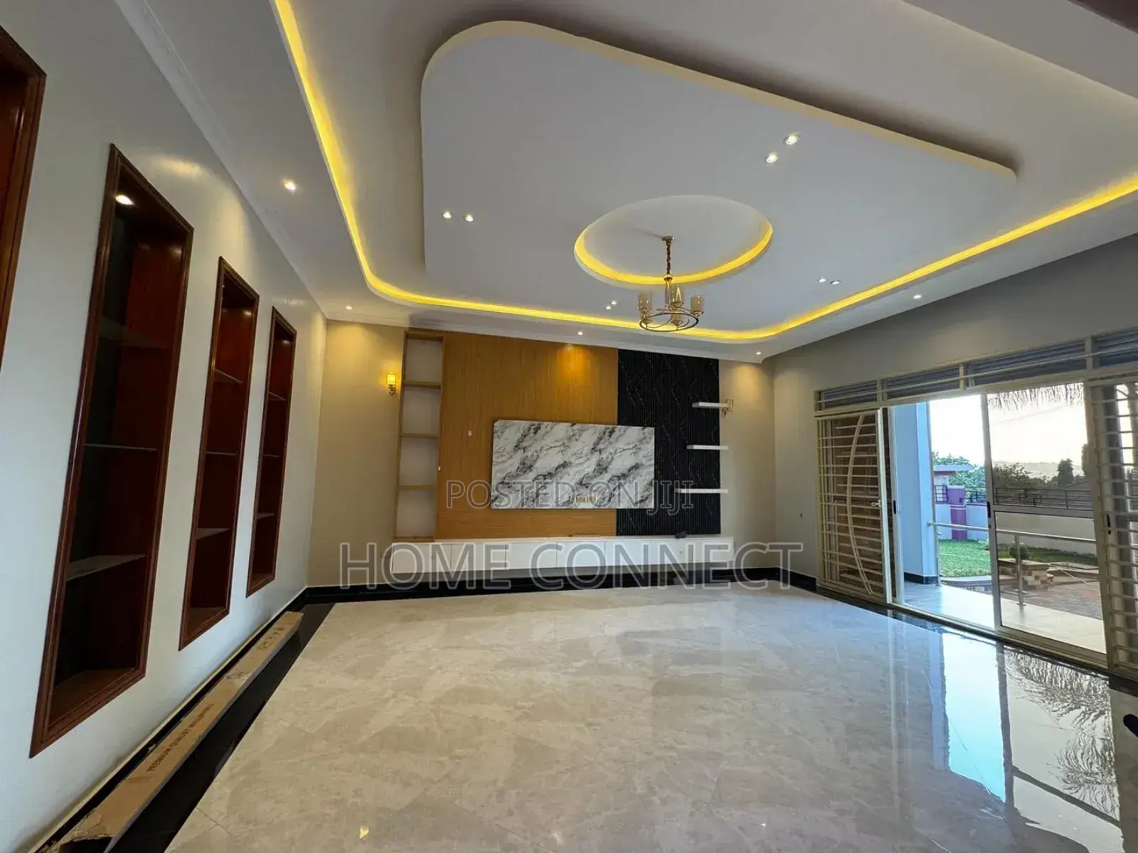 4bdrm Bungalow in Bwebajja Akright, Central Division for sale in Central Division
