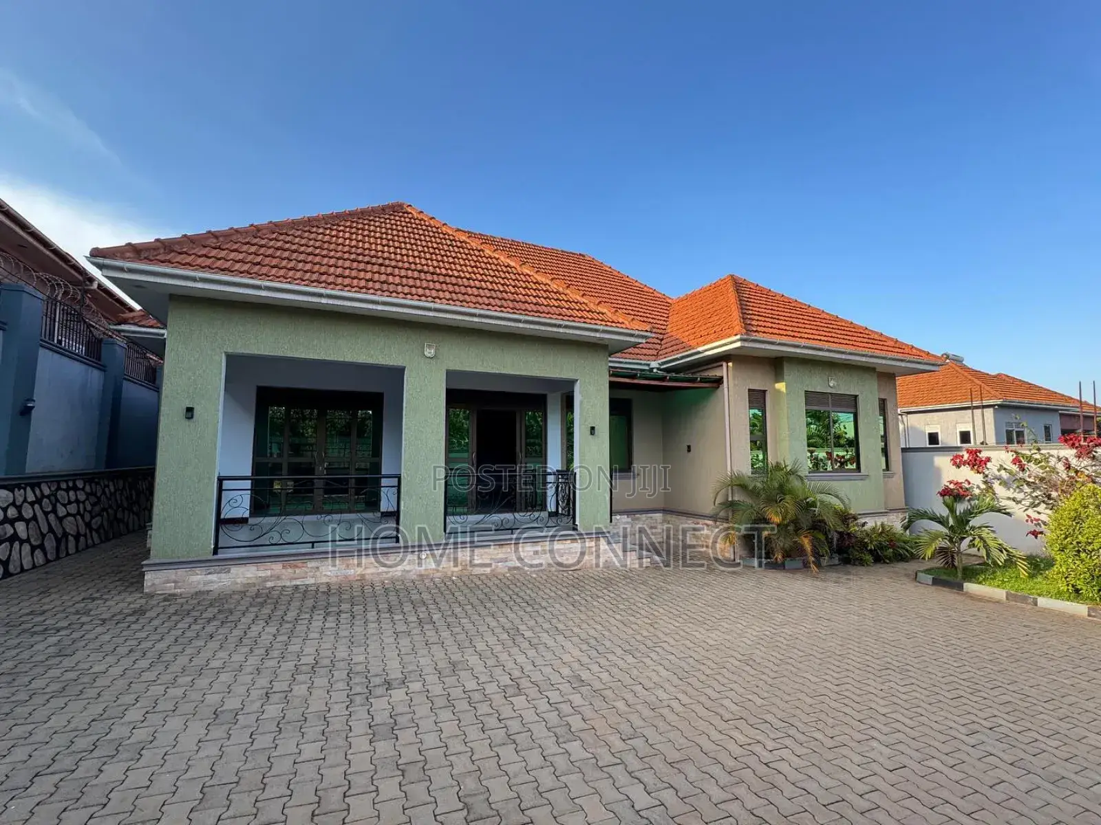 4bdrm Bungalow in Bwebajja, Central Division for sale in Central Division