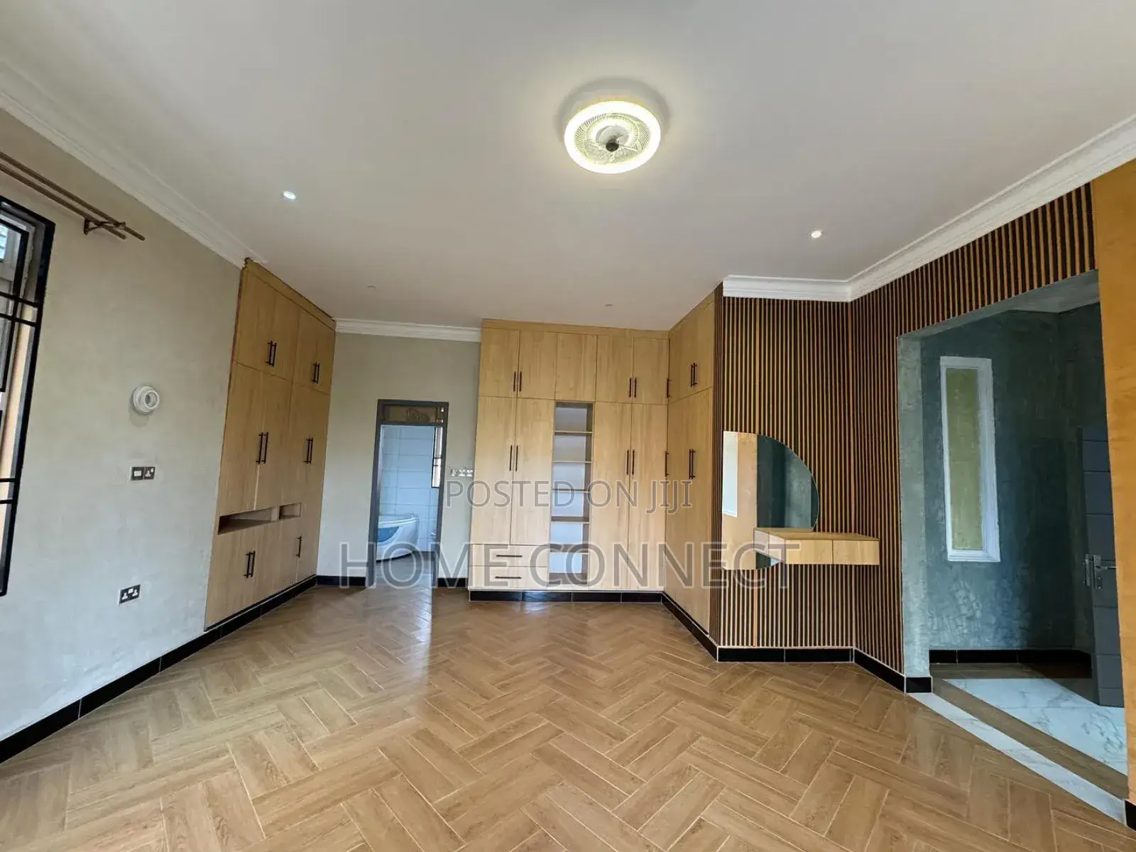 6bdrm Duplex in Muyenga Bukasa Lake, Central Division for sale in Central Division