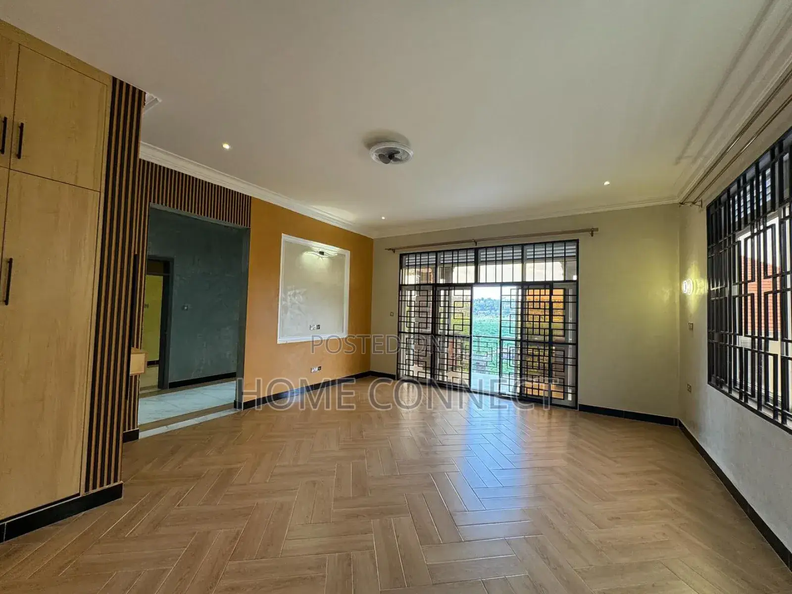 6bdrm Duplex in Muyenga Bukasa Lake, Central Division for sale in Central Division