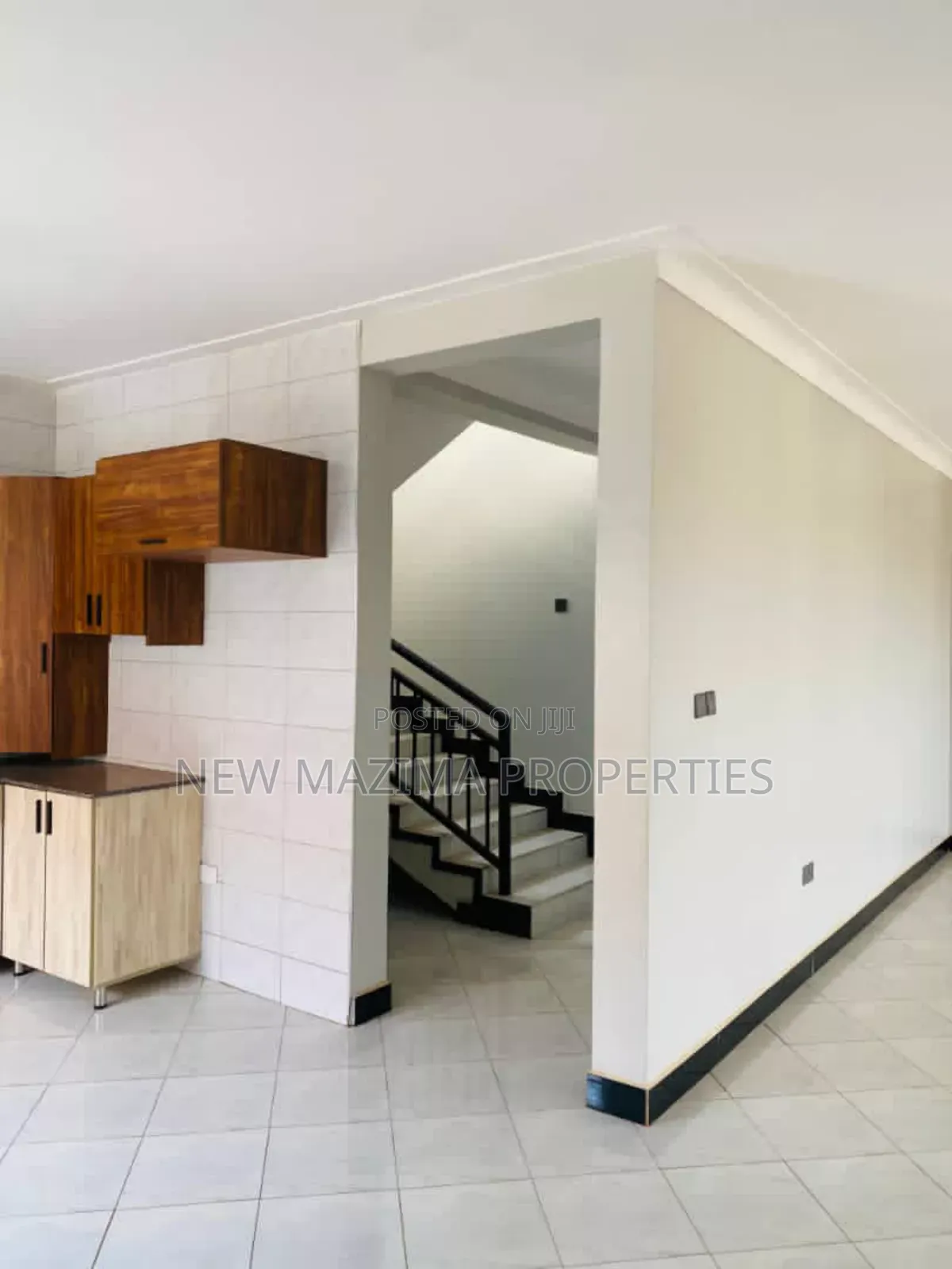 Mini Flat in Kitende Ntebe Rd, Central Division for sale in Central Division