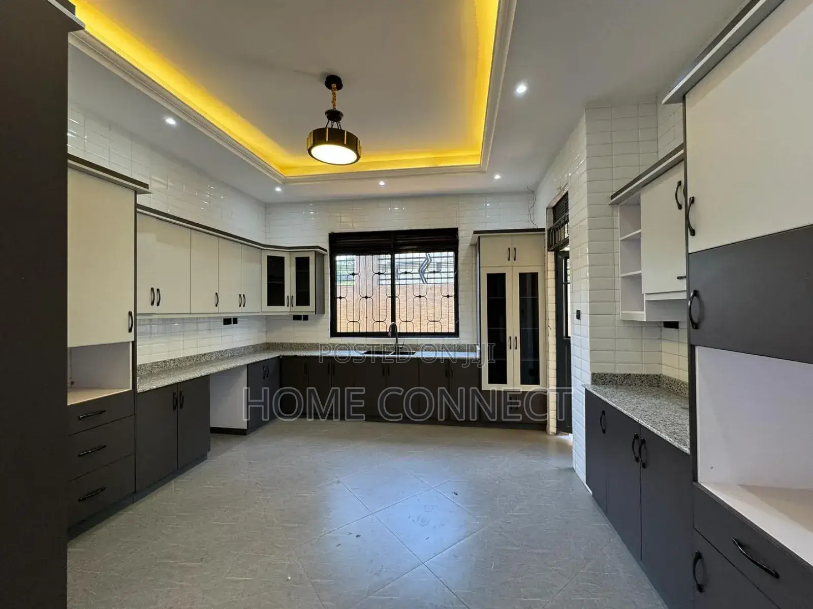 4bdrm Bungalow in Muyenga, Central Division for rent in Central Division