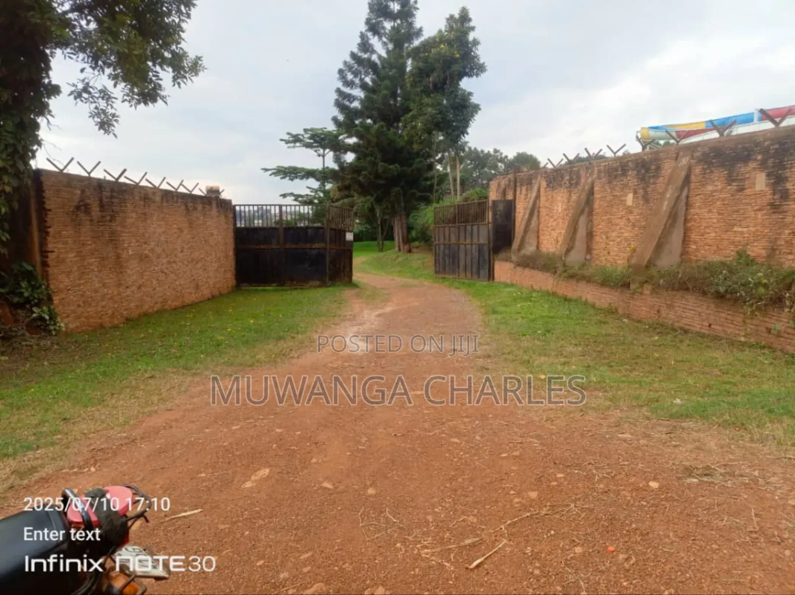 Hot Deal 1acre of on Quick Sale in Kawanda in Central Division