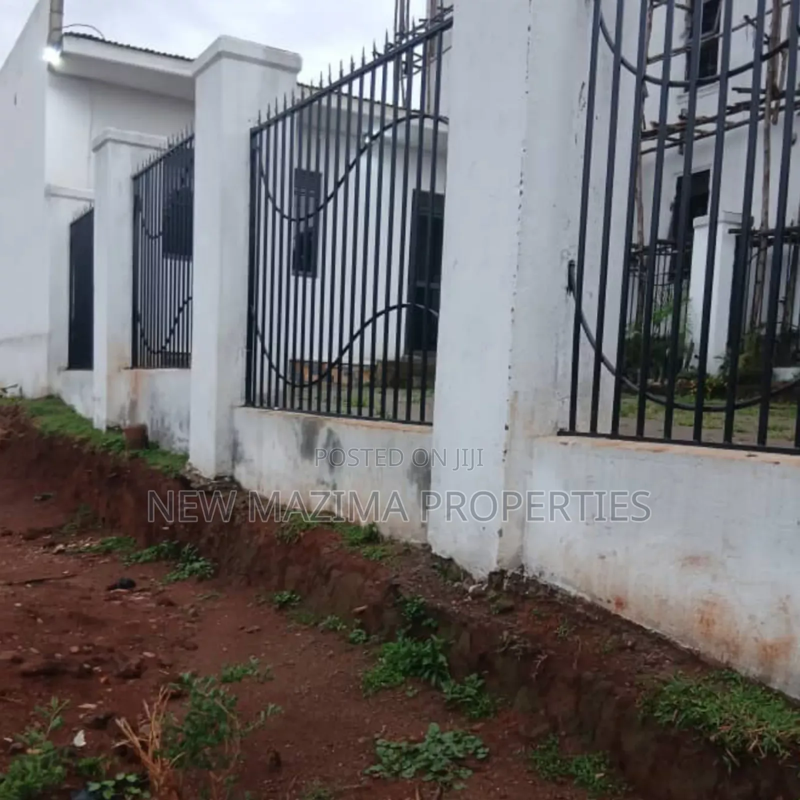 3bdrm House in Namasuba Town, Central Division for sale in Central Division