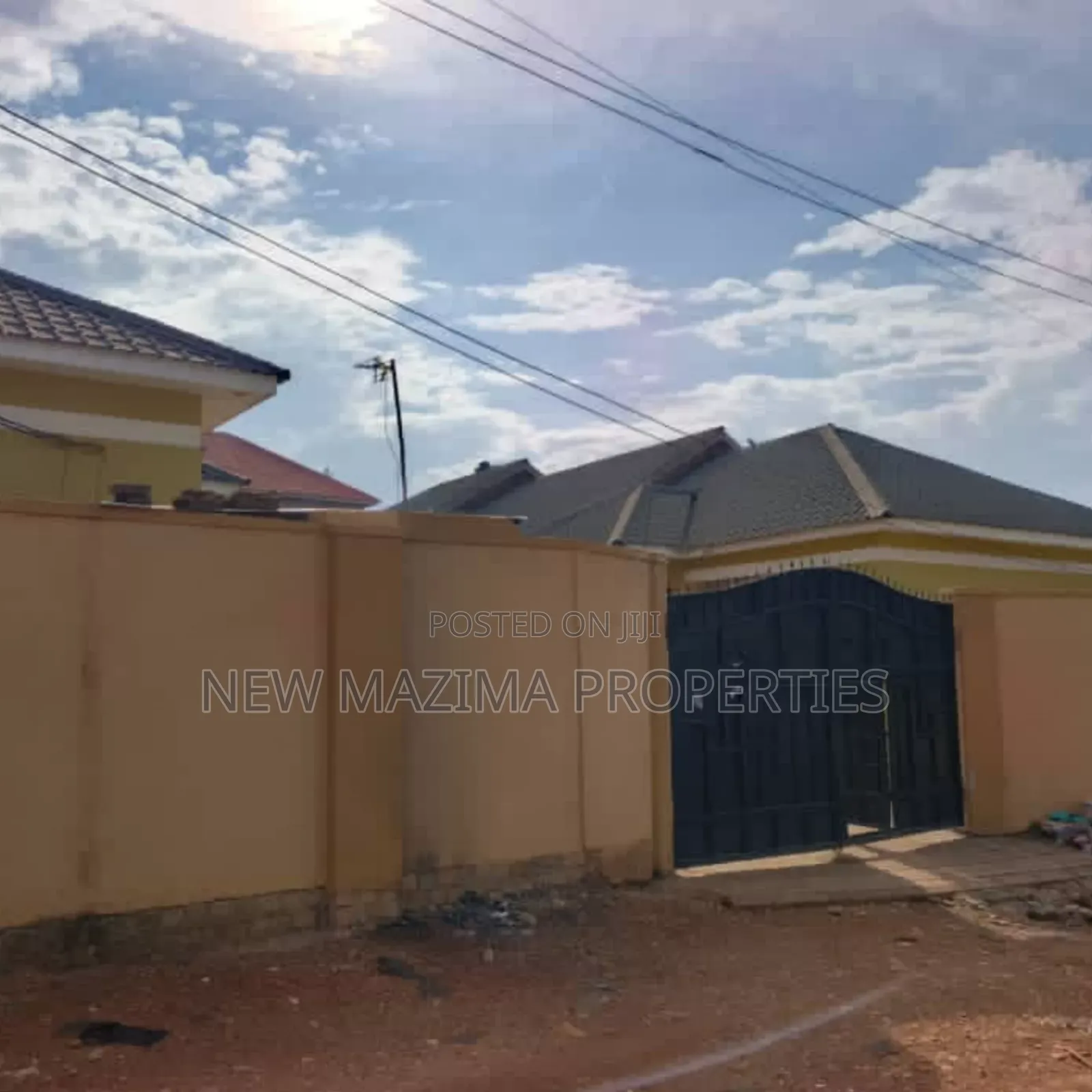 20bdrm House in Nansana Town, Central Division for sale in Central Division