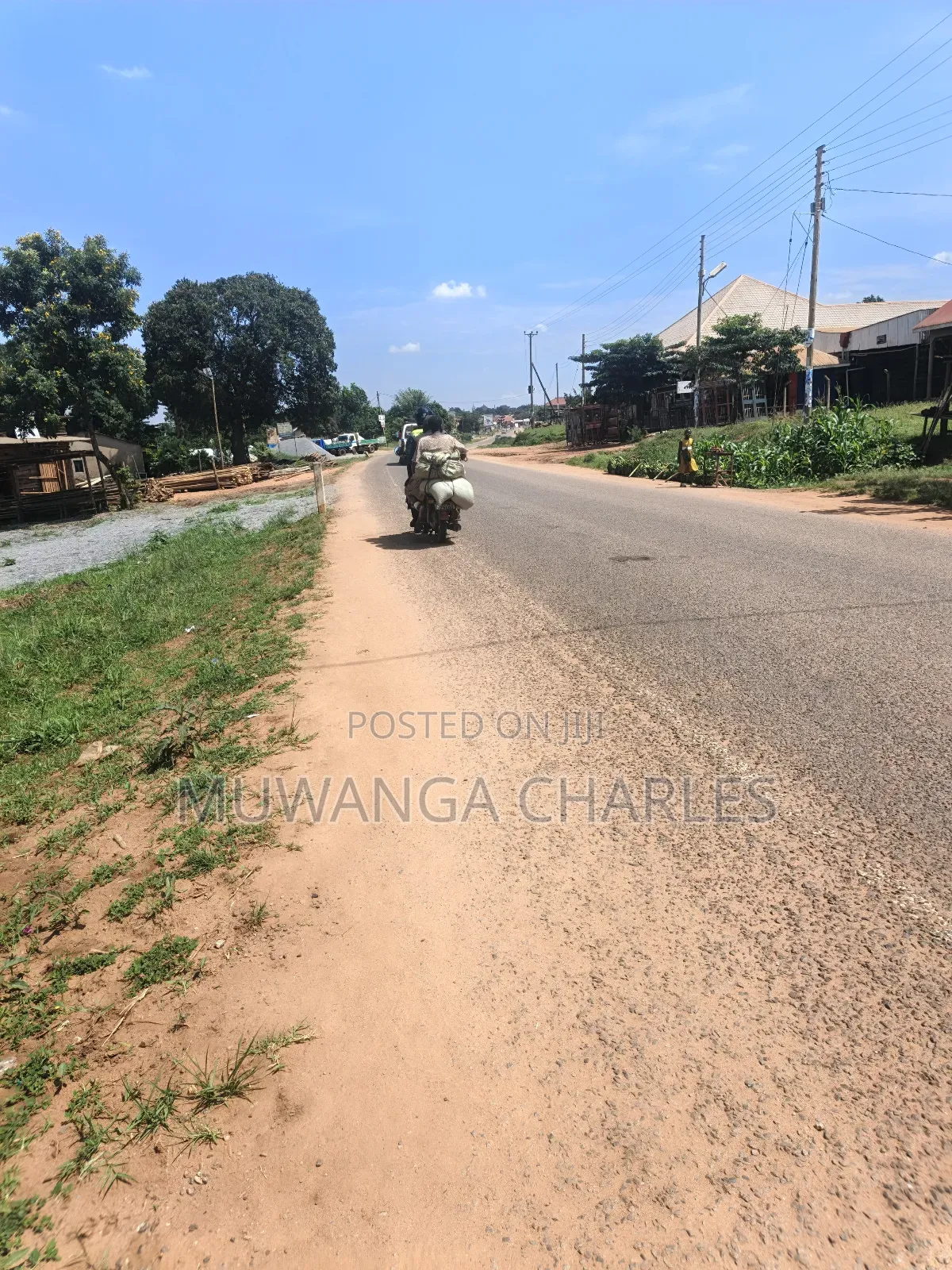 8acres of Land on Sale in Zirobwe Town in Luwero / Luwero