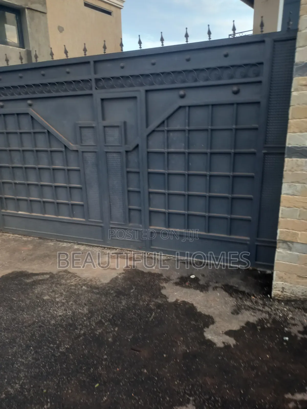 Furnished 5bdrm Mansion in Kyanja, Central Division for sale in Central Division
