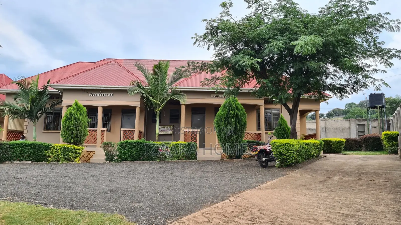 1bdrm Bedsitter in Blt Guest House, Kasese for rent in Kasese