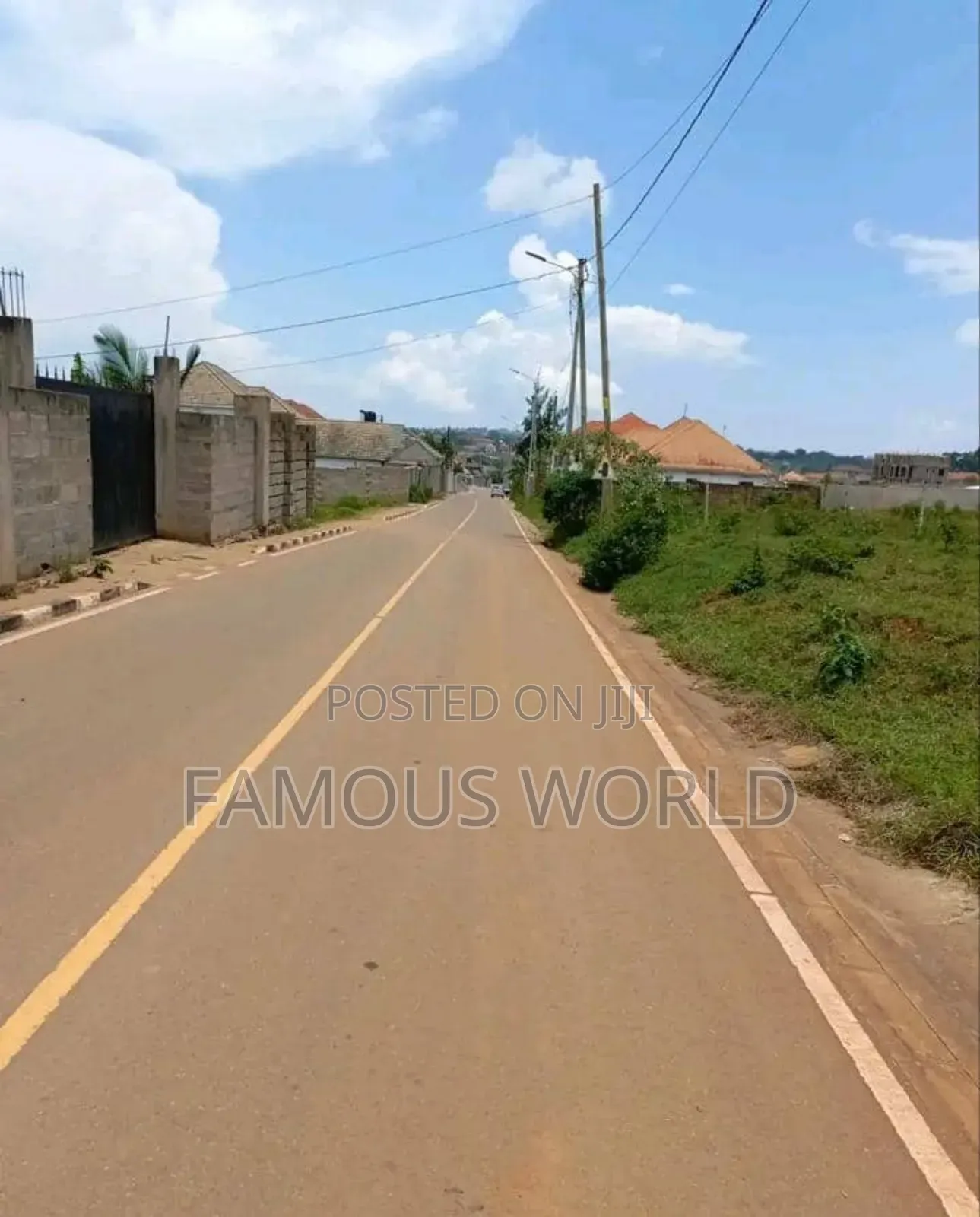 Entebbe Kabaale Land Touching the Tarmac Road on Sale in Katabi
