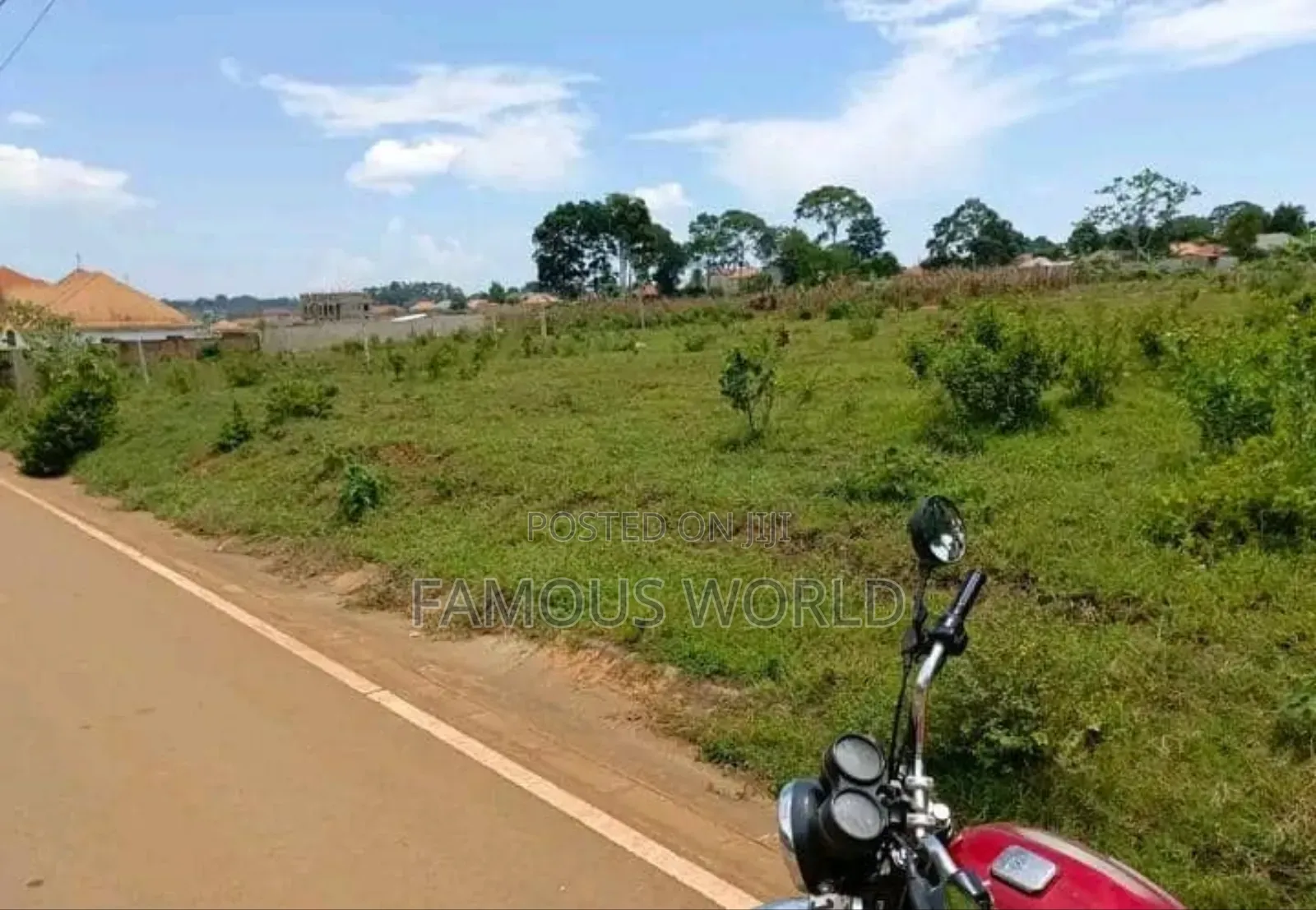 Entebbe Kabaale Land Touching the Tarmac Road on Sale in Katabi