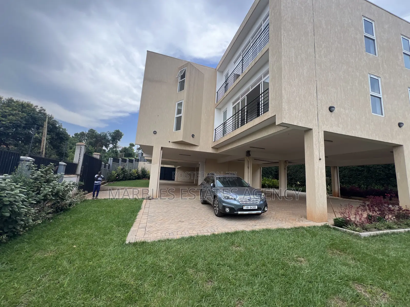 11bdrm Apartment in Mbuya, Central Division for rent in Central Division