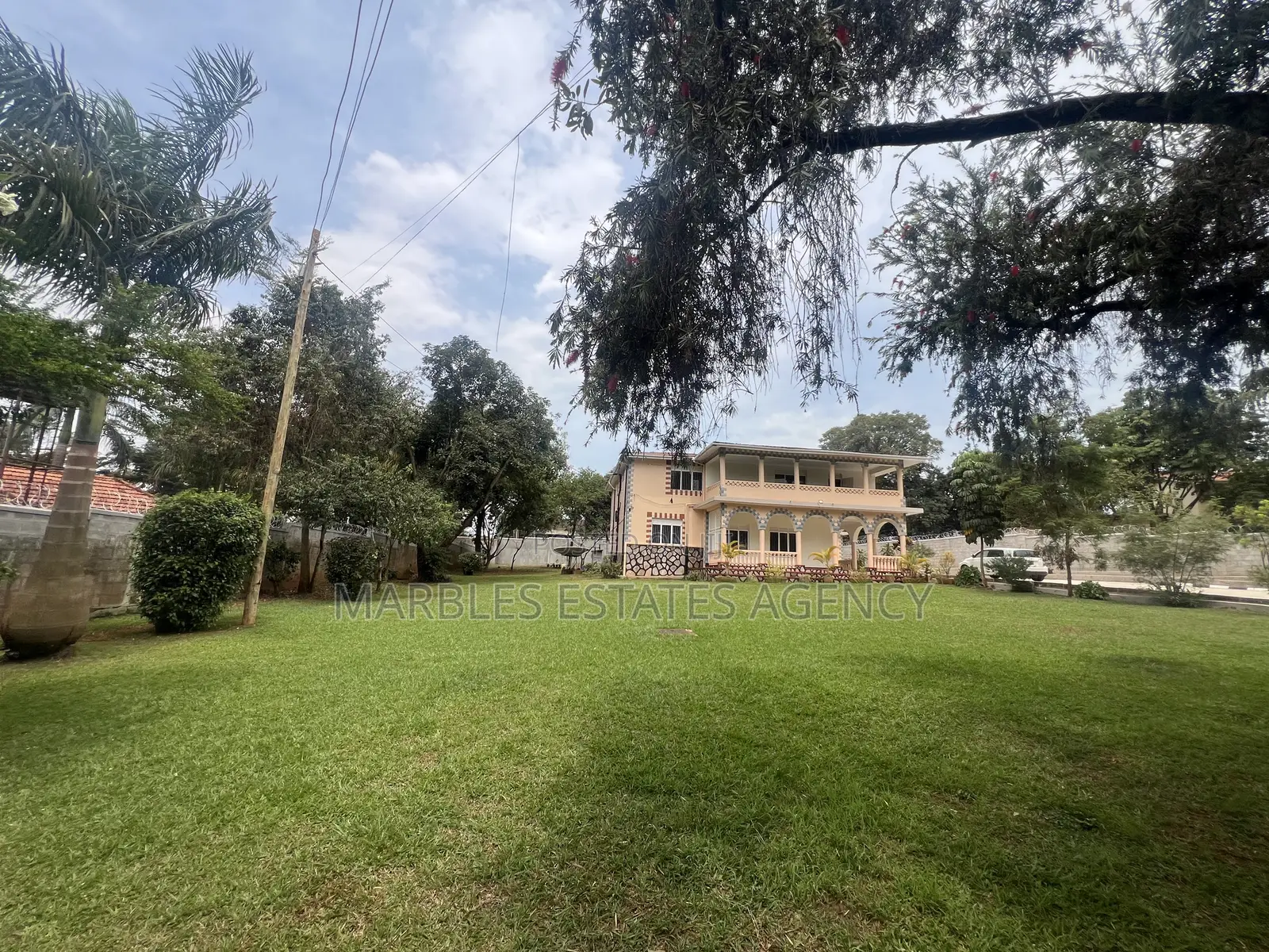 10 Rooms Office Space for Rent in Bugolobi in Central Division