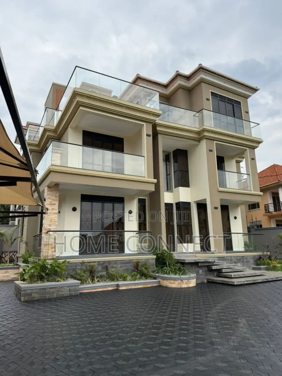 5bdrm Duplex in Rubaga, Central Division for sale in Central Division