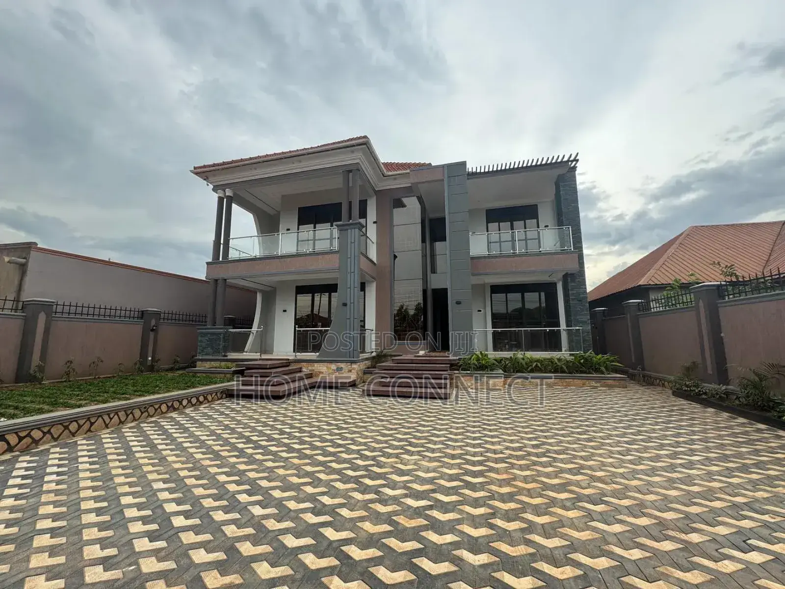 5bdrm Duplex in Rubaga, Central Division for rent in Central Division