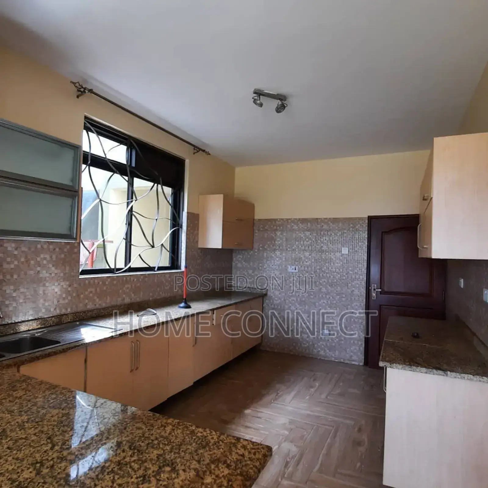 5bdrm Duplex in Mengo Nsibambi Road, Central Division for rent in Central Division