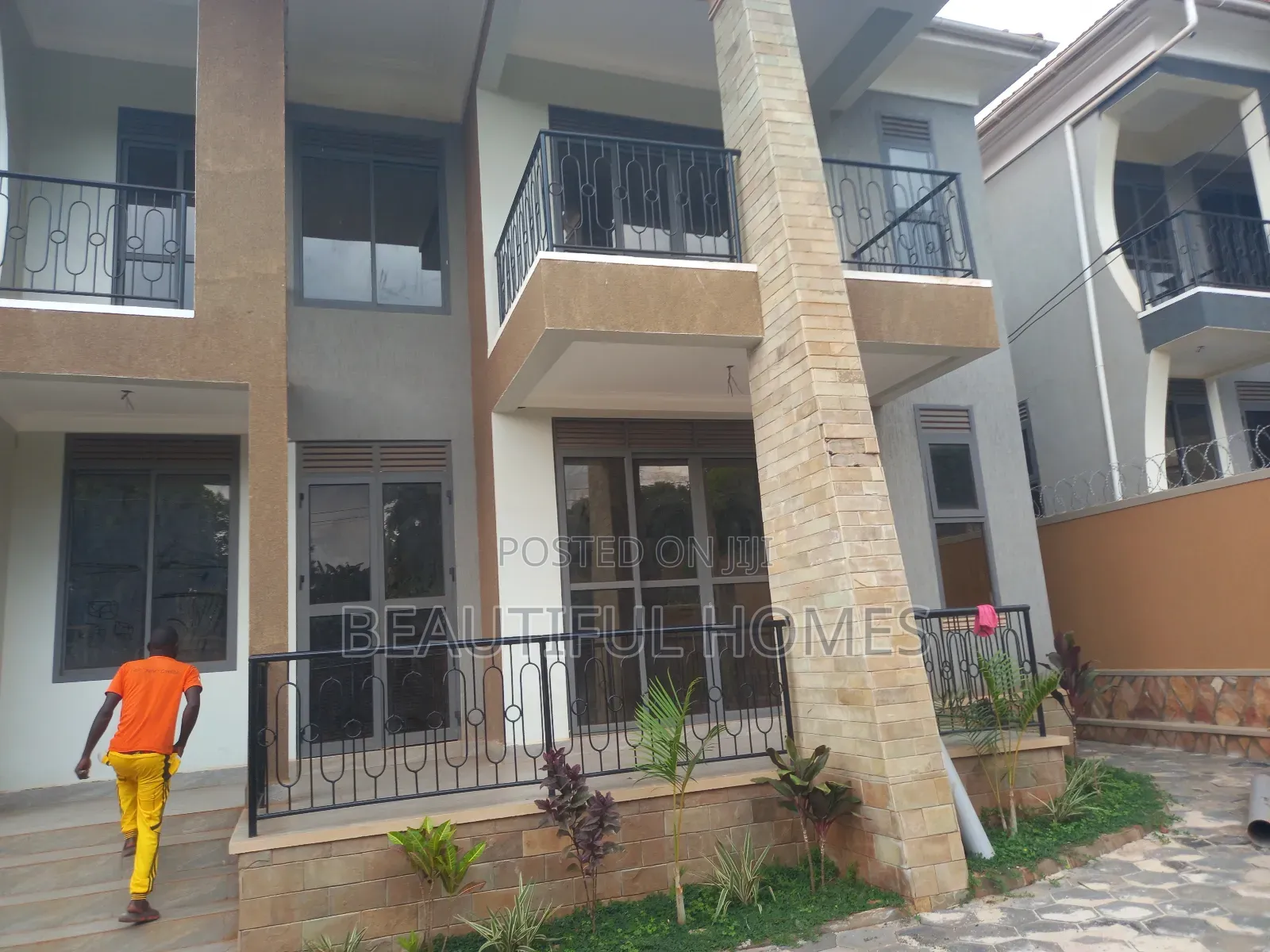 Furnished 5bdrm House in Kira Town for sale in Kira
