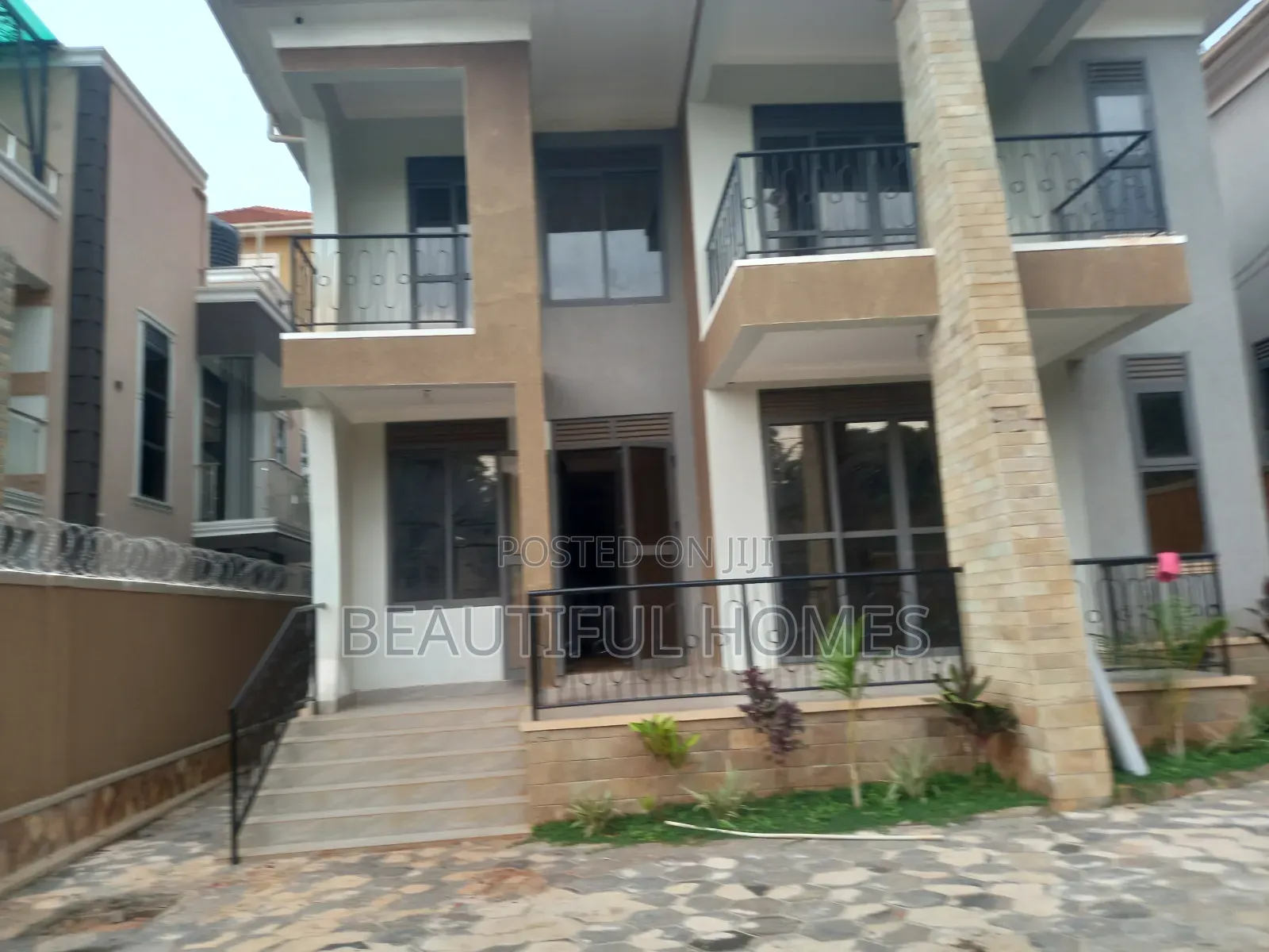 Furnished 5bdrm House in Kira Town for sale in Kira