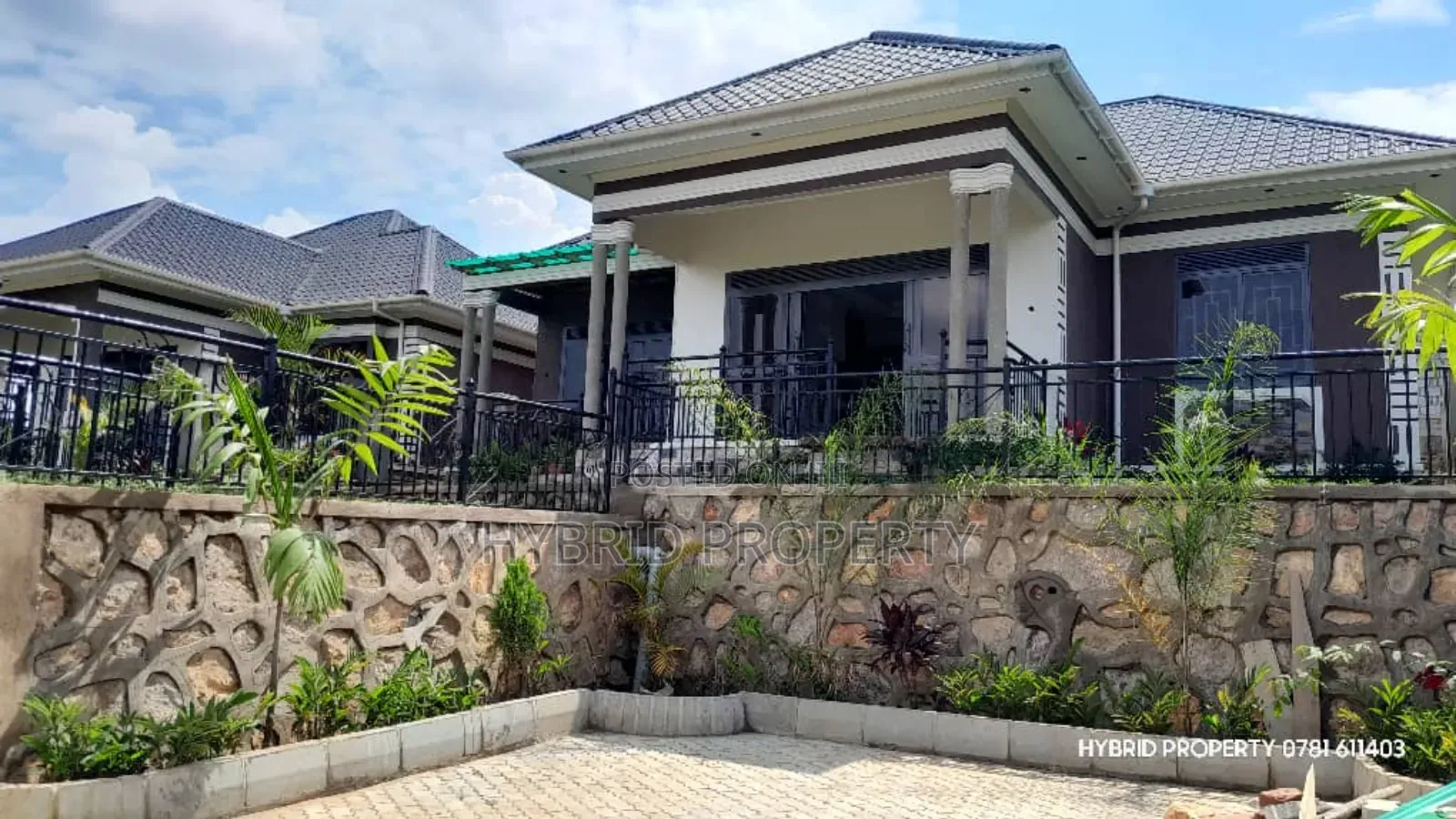 3bdrm House in Nansana Along Hoima for sale in Wakiso / Wakiso