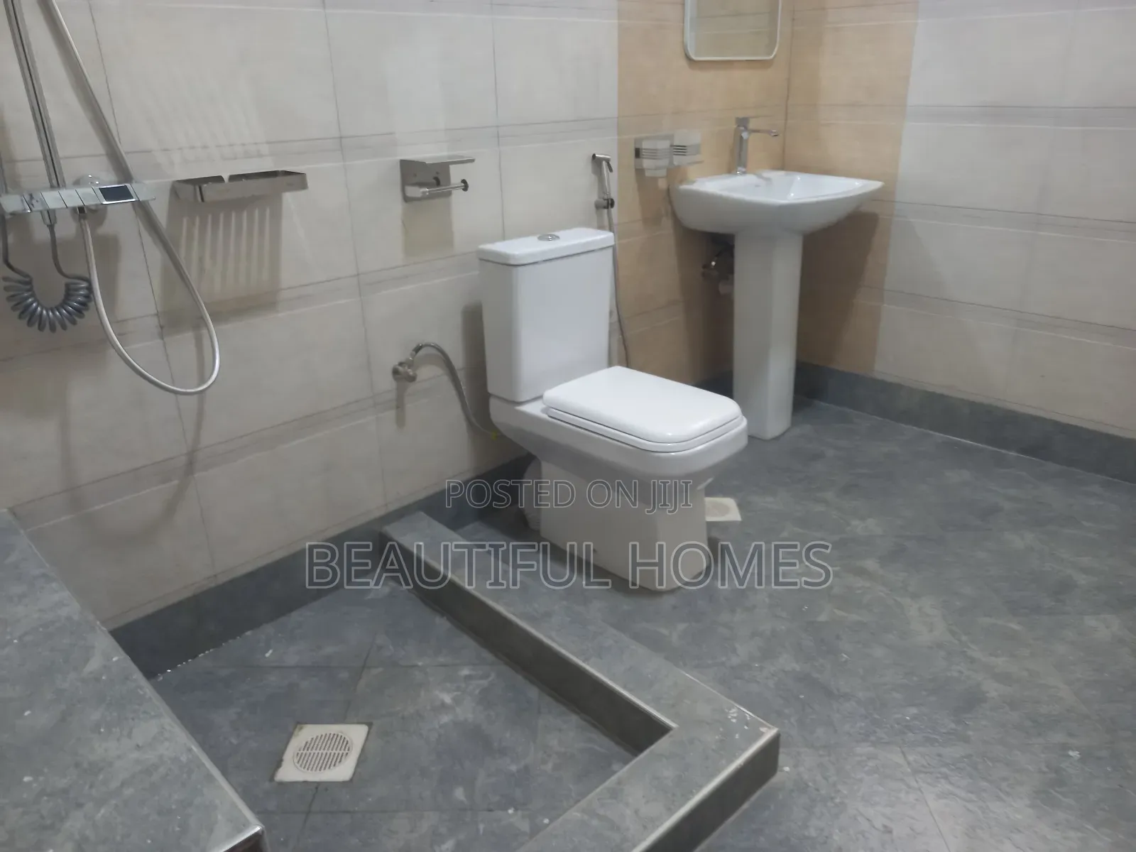 Furnished 4bdrm Bungalow in Kira for sale in Kira