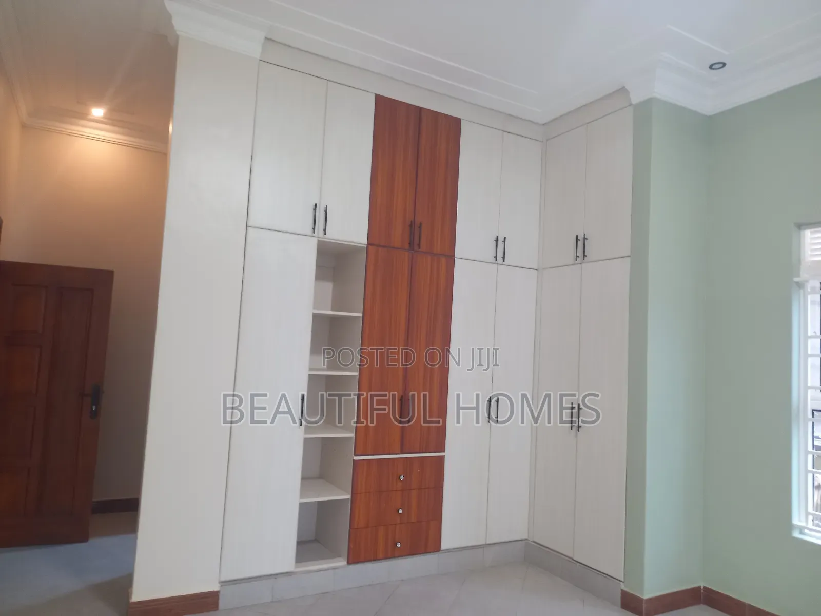 Furnished 4bdrm Bungalow in Kira for sale in Kira